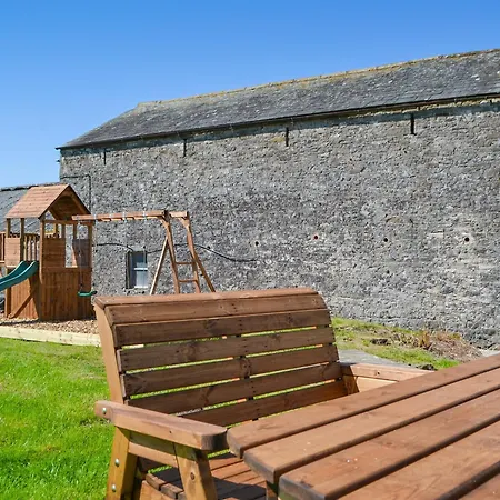 Holiday home Fieldside *